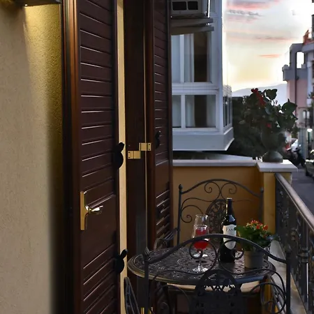 Apartamento Gloden House *
