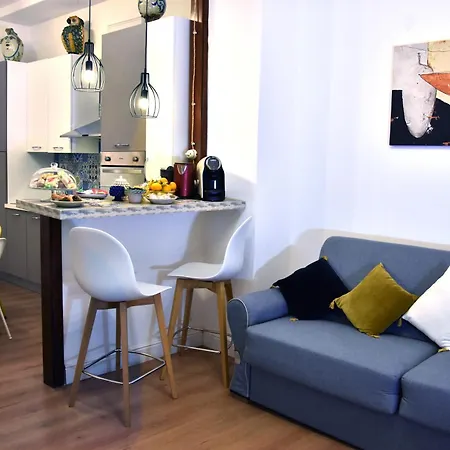 Gloden House Apartment
