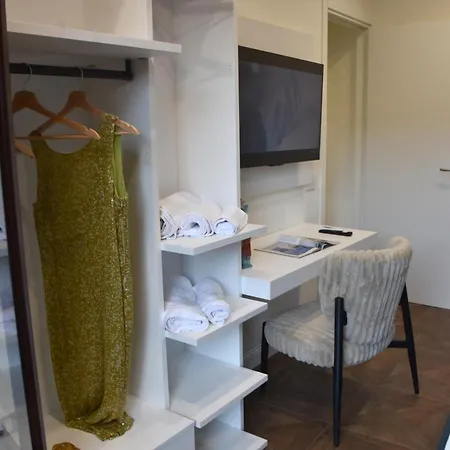 Apartment Gloden House *